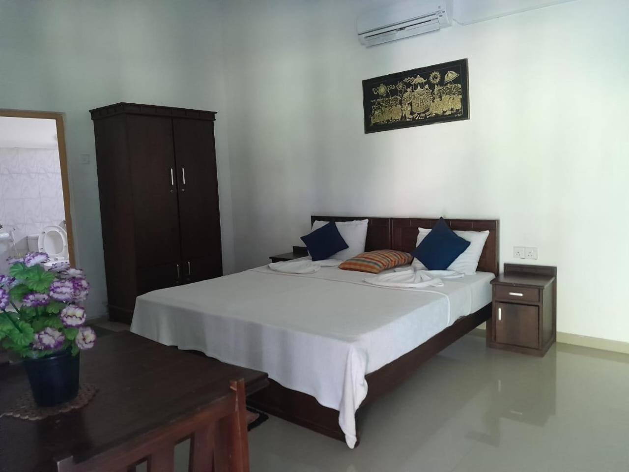 Serenity Lake Resort Yala Tissamaharama Luaran gambar
