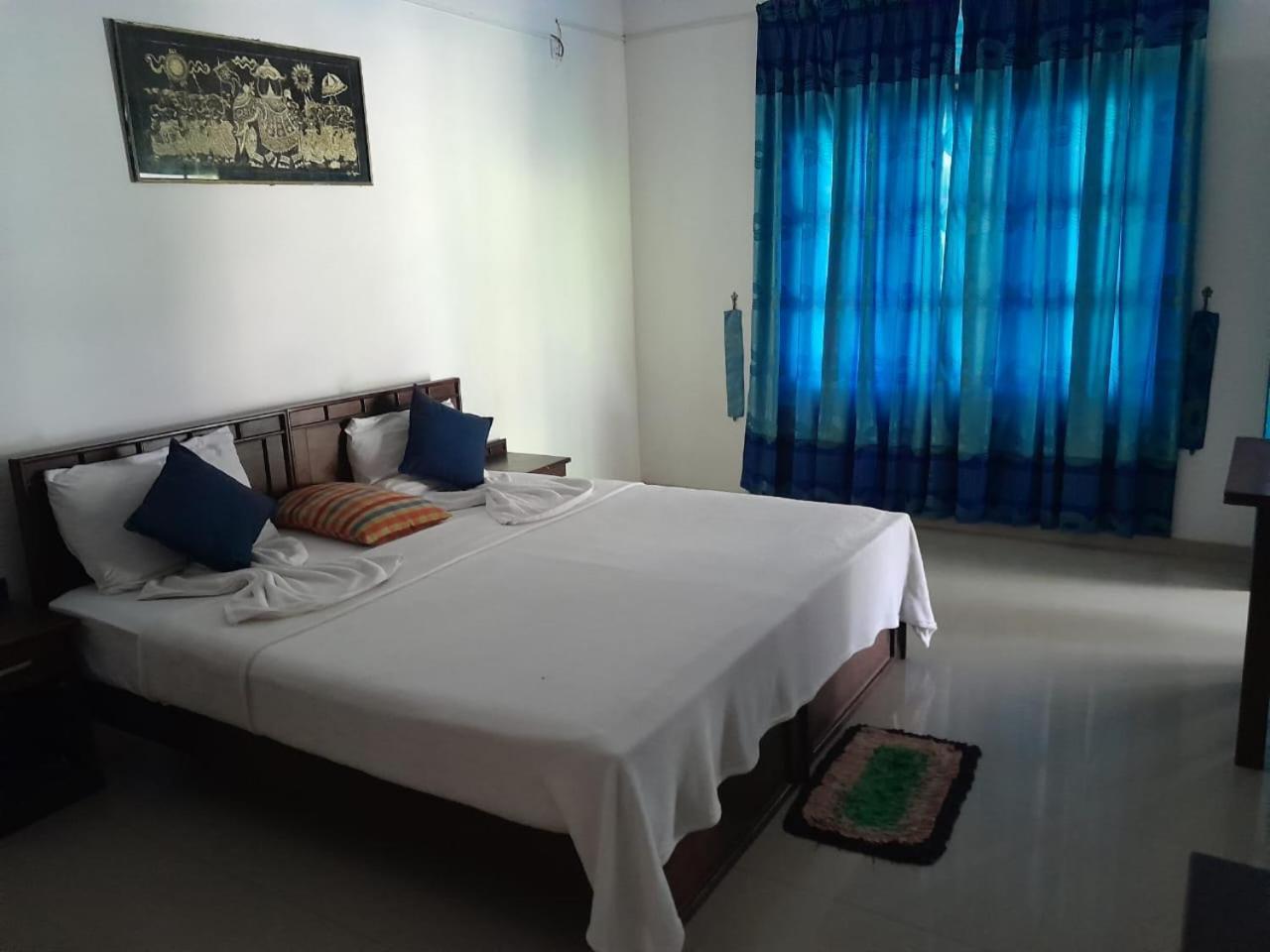 Serenity Lake Resort Yala Tissamaharama Luaran gambar